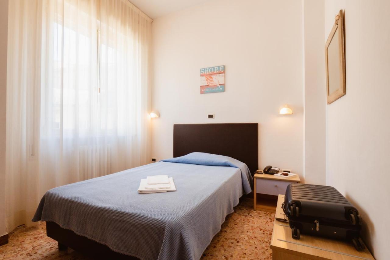 Hotel Villa Del Mare Senigallia Exterior photo