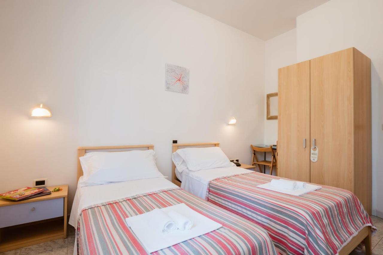 Hotel Villa Del Mare Senigallia Exterior photo